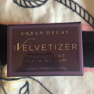 Urban Decay The Velvetizer- Brand New